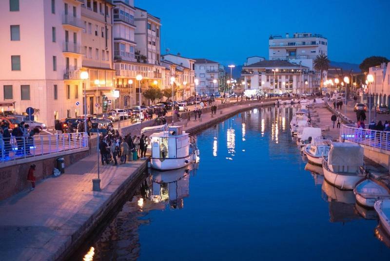 Casavacanza Villa D Funny Βιαρέτζιο Εξωτερικό φωτογραφία
